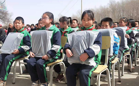 公益活動 | 研色科技心系鄉村孩子，又一批愛心書包送到貧困地區！